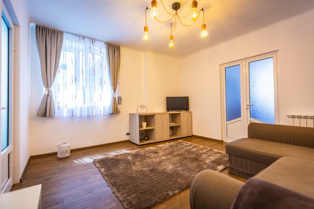 Central Apartment Брашов Екстер'єр фото
